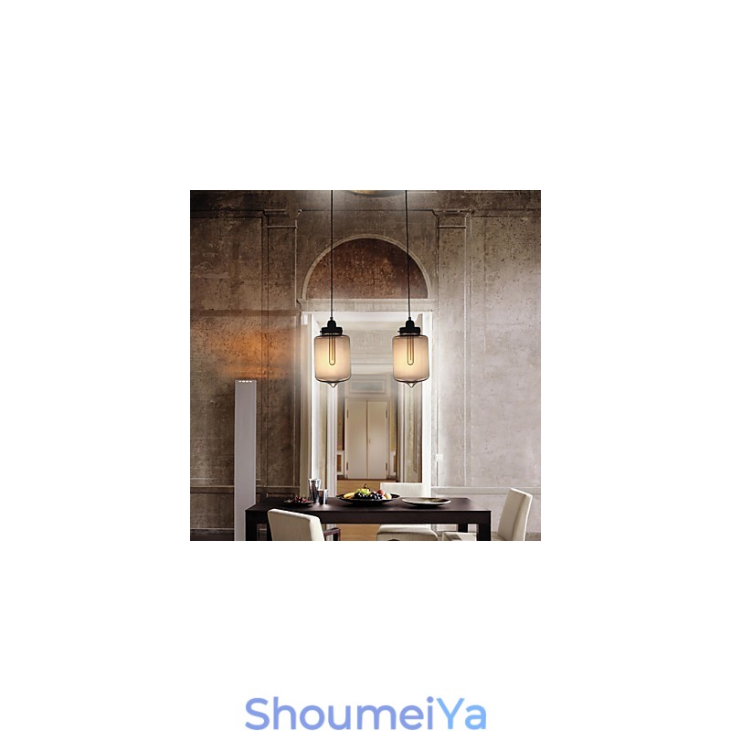 透明なボトルデザインの2つのライトを備えたモダンなガラスペンダントライト