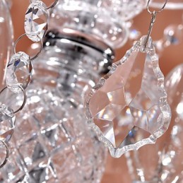 ガラスシェードの 3 つのライトを備えたモダンなクリスタル ペンダント ライト