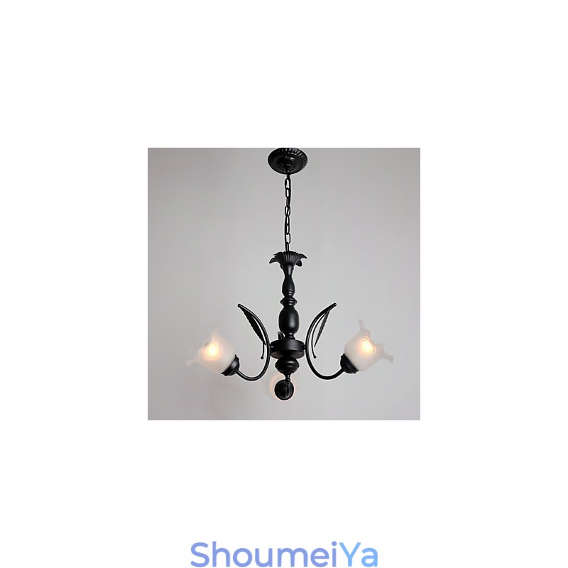 伝統的なクラシックな絵画の金属シャンデリア