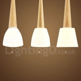 素朴なロッジ風木製ペンダントライト、ガラスシェード付き