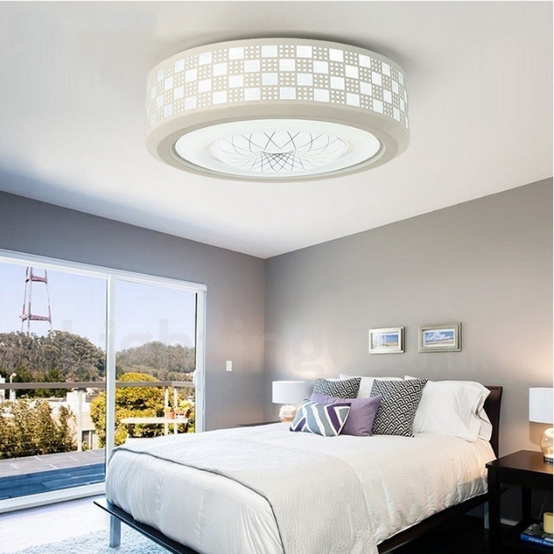 モダンで現代的な統合型メタルフラッシュマウントライト