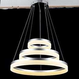 丸型シャンデリアライト照明モダンなアクリルランプ豪華な3つのリング天井照明器具