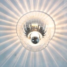 影のない電球の壁取り付け用燭台、モダンで現代的な天井照明