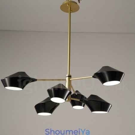 モダンで現代的なパイプシャンデリア、ホワイトブラックのアクリルシェード付き