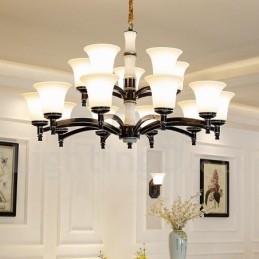 純真鍮の贅沢で素朴なレトロヴィンテージ真鍮ストーンペンダントキャンドルシャンデリア、ガラスシェード付き