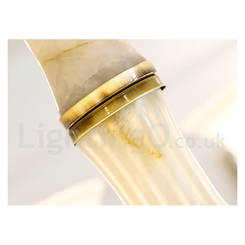 純真鍮の贅沢で素朴なレトロヴィンテージ真鍮ストーンペンダントキャンドルシャンデリア、ガラスシェード付き