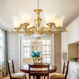 純真鍮の贅沢で素朴なレトロヴィンテージ真鍮ストーンペンダントキャンドルシャンデリア、ガラスシェード付き