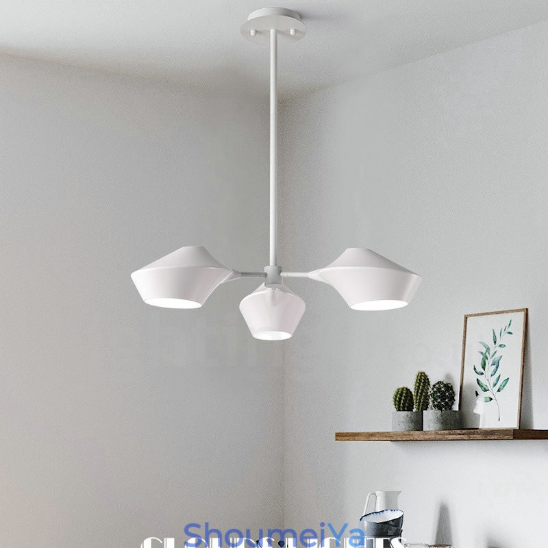 リニアレトロシャンデリア 3 ライト アクリルシェード付き 屋外ガレージ