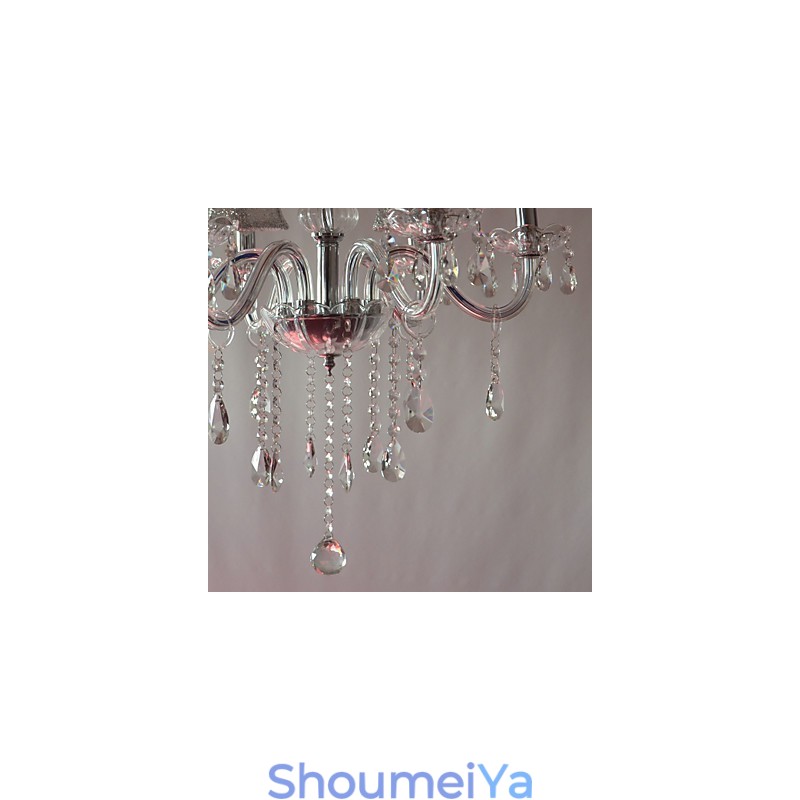 モダンで豪華なクリスタル装飾の6灯シャンデリア