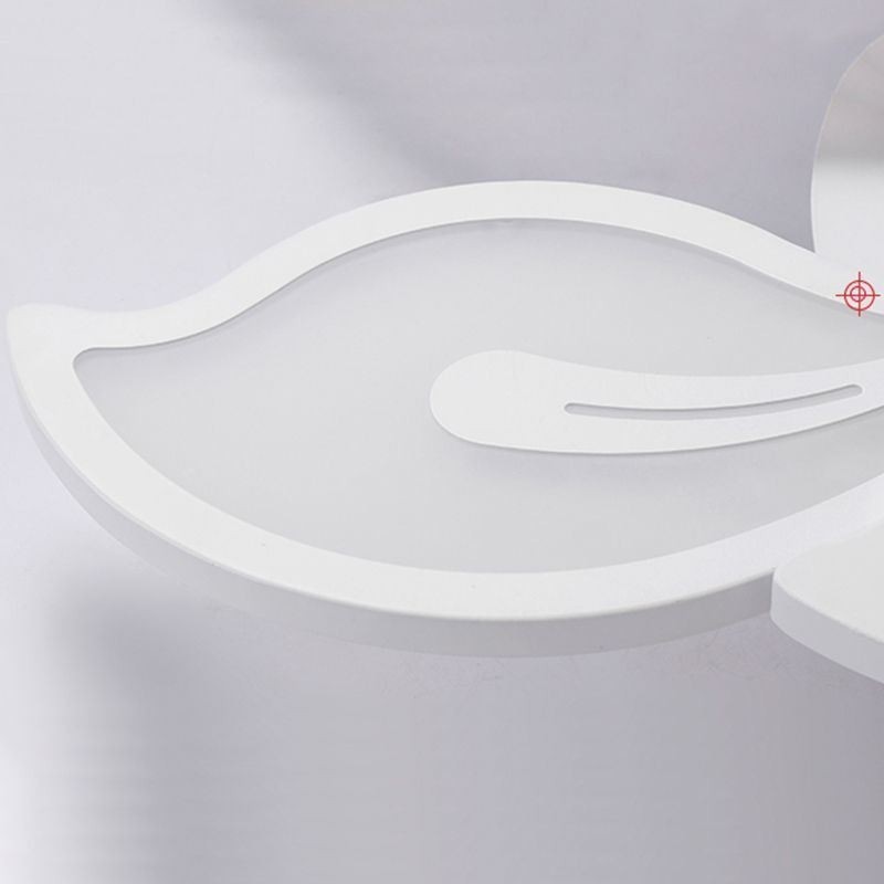 クリエイティブな花びら型フラッシュマウント天井ライト