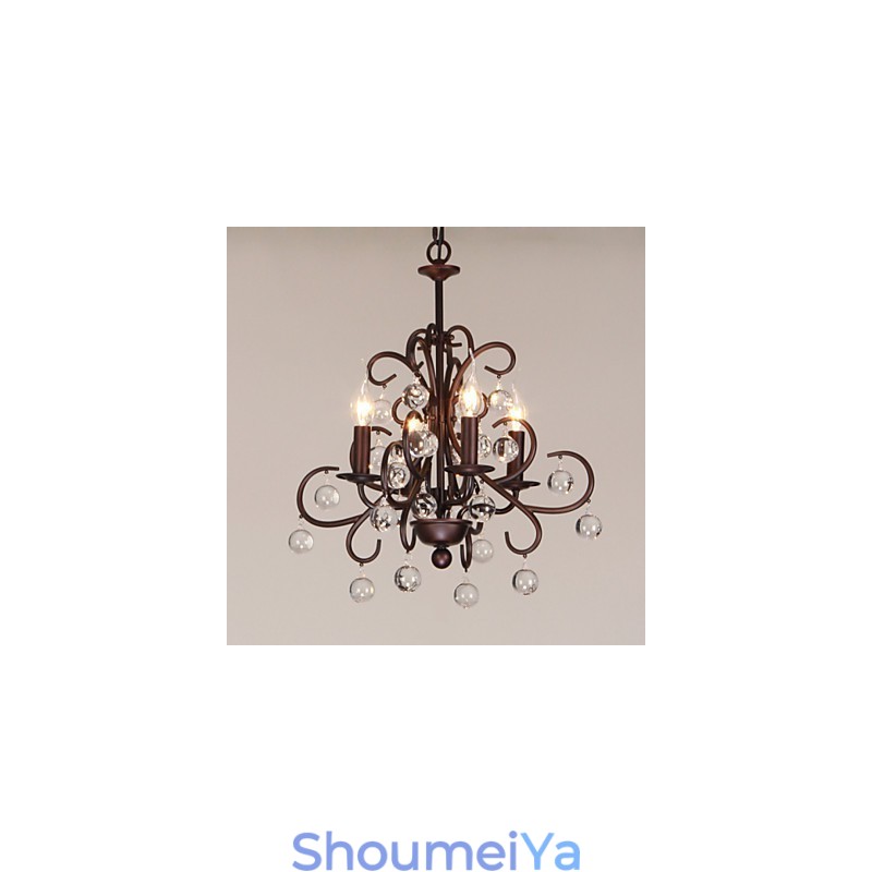 伝統的なクラシックな絵画の金属シャンデリア