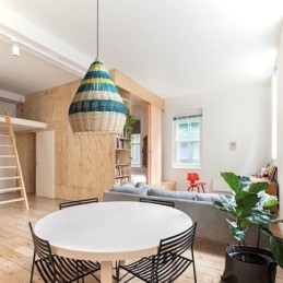 竹と籐のペンダントライト ストライプ模様の間隔 手編みのランプシェード 天井ランプ