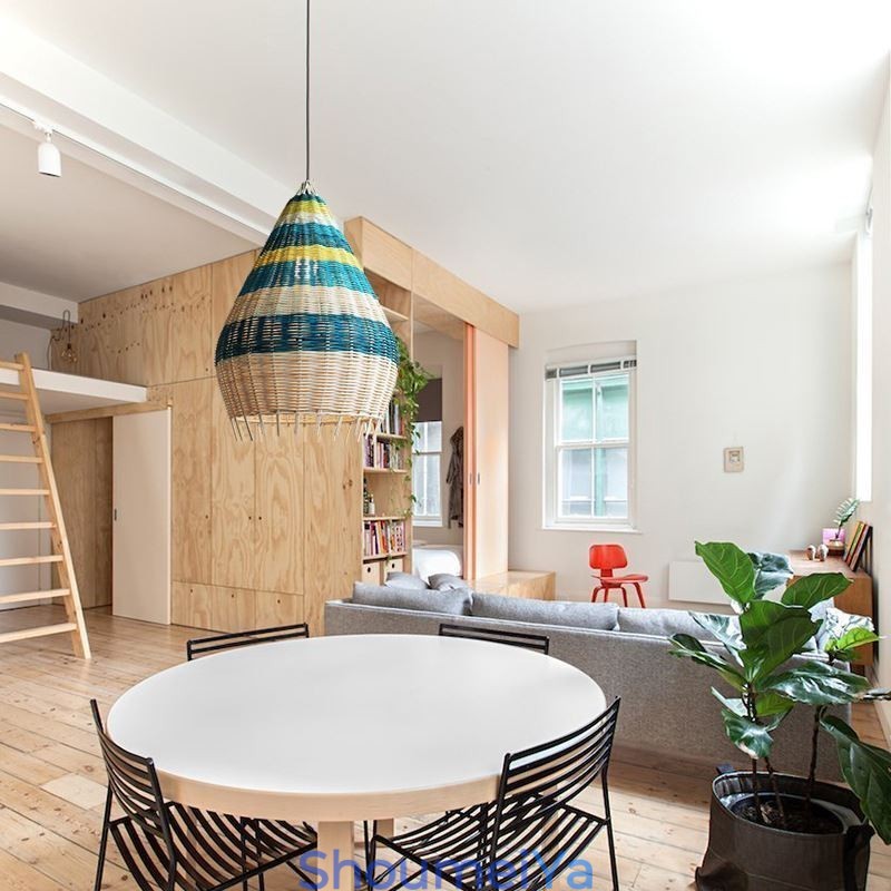 竹と籐のペンダントライト ストライプ模様の間隔 手編みのランプシェード 天井ランプ