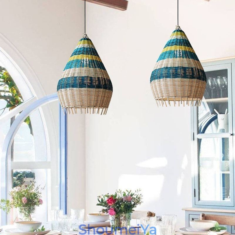 竹と籐のペンダントライト ストライプ模様の間隔 手編みのランプシェード 天井ランプ