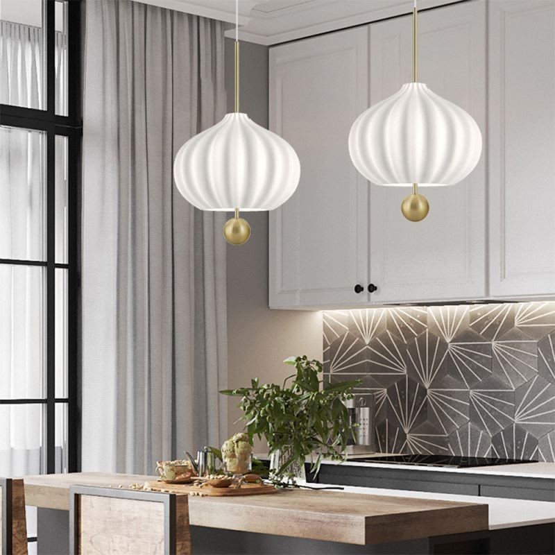 モダンな白いガラスのペンダントライトボール型ミニマリスト天井ライト