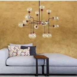 契約クリエイティブは、マジックビーンズのドロップライトに座るアメリカのガラス玉の役を演じました