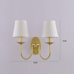 素朴なロッジ風のシンプルなヴィンテージ ペインティング 特徴的なアンビエント ライト 壁取り付け用燭台 壁ライト