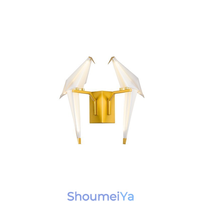 ミニスタイルのアンビエントライトに統合されたシンプルで伝統的なクラシックカントリーゴールド機能