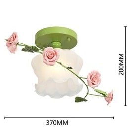 バレンタインデー バラ園の花と植物がドームの光を吸収