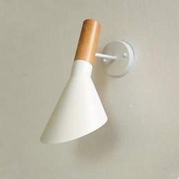 モダンでシンプルなリビングルームのベッド錬鉄模造木製壁ランプ