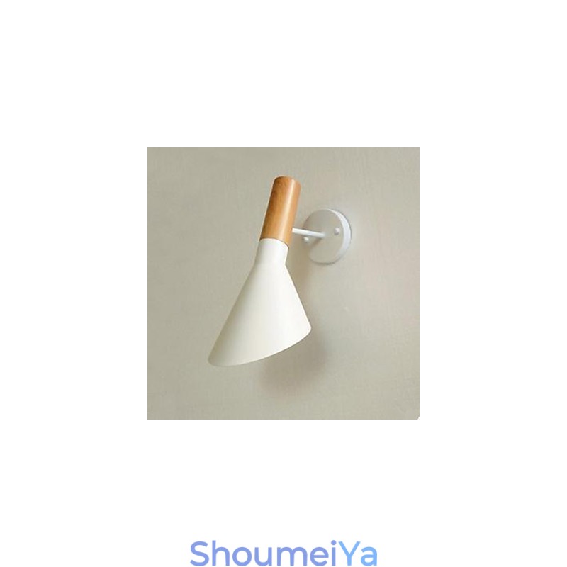 モダンでシンプルなリビングルームのベッド錬鉄模造木製壁ランプ