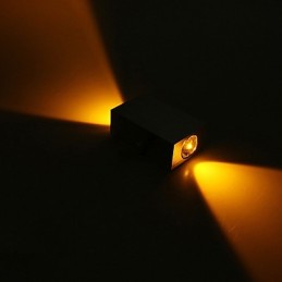 ミニスタイルアンビエントライトウォールスコンセウォールライトランプのマルチカラー3つの斬新な特徴