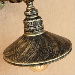 素朴なロッジの絵画の特徴は、アンビエントライトの壁取り付け用燭台の壁ライトです