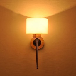 シンプルな壁掛けランプ ベッドサイド デスクランプ ガラスシェードと無垢材付き 寝室 ドレッサー リビングルーム ベビールーム用