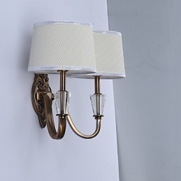 目の保護のための伝統的なクラシックな電気メッキ機能ダウンライト壁取り付け用燭台壁ライト