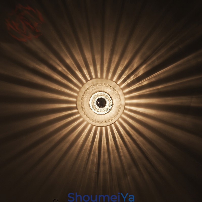 影のない電球の壁取り付け用燭台、モダンで現代的な天井照明