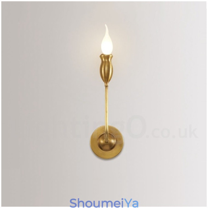 純真鍮の贅沢で素朴なレトロヴィンテージ1灯キャンドルウォールライト。ホテルの寝室、ショールーム、リビングルーム、ダイニングルームに最適。