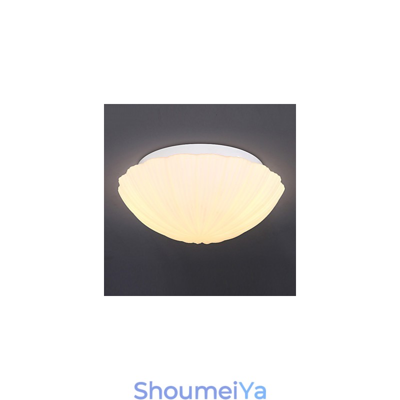 ドームの光を吸収する北欧のクリエイティブなガラスシェル