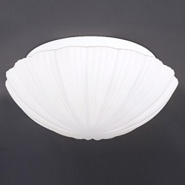 ドームの光を吸収する北欧のクリエイティブなガラスシェル