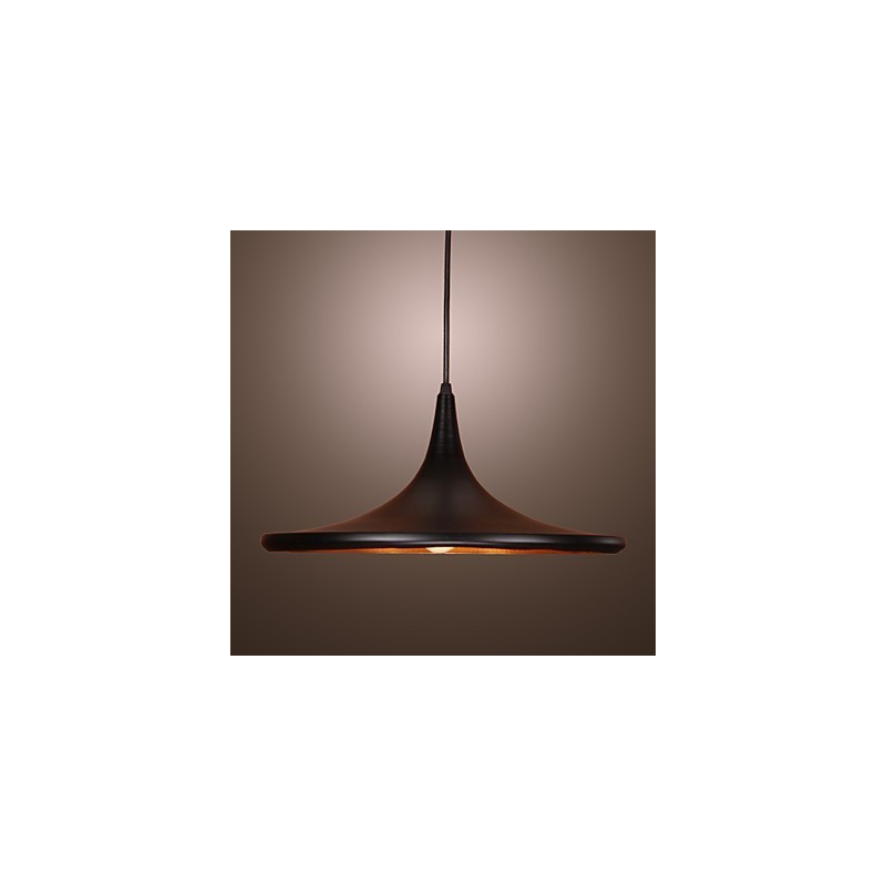 現代的なアルミ製ペンダントライト、ブラックシェード付き